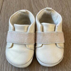 Robeez Ro + Me Girls Soft Soled Shoes 12-18 Months